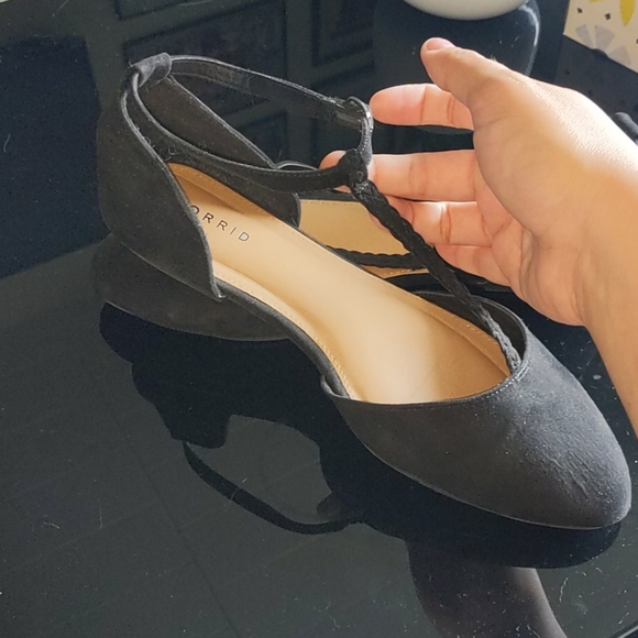 Flats with ankle strap - Picture 2 of 2